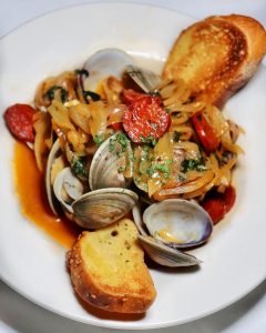 oysters with garlic bread