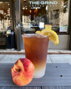 iced drink with slice of lemon 