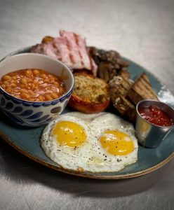 plate of english breakfast